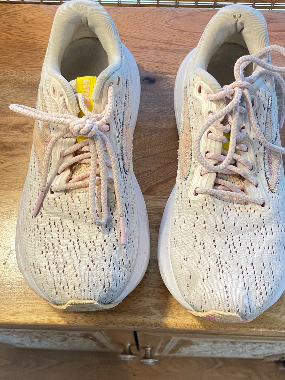 Brooks White Athletic Sneakers with Pink Accents